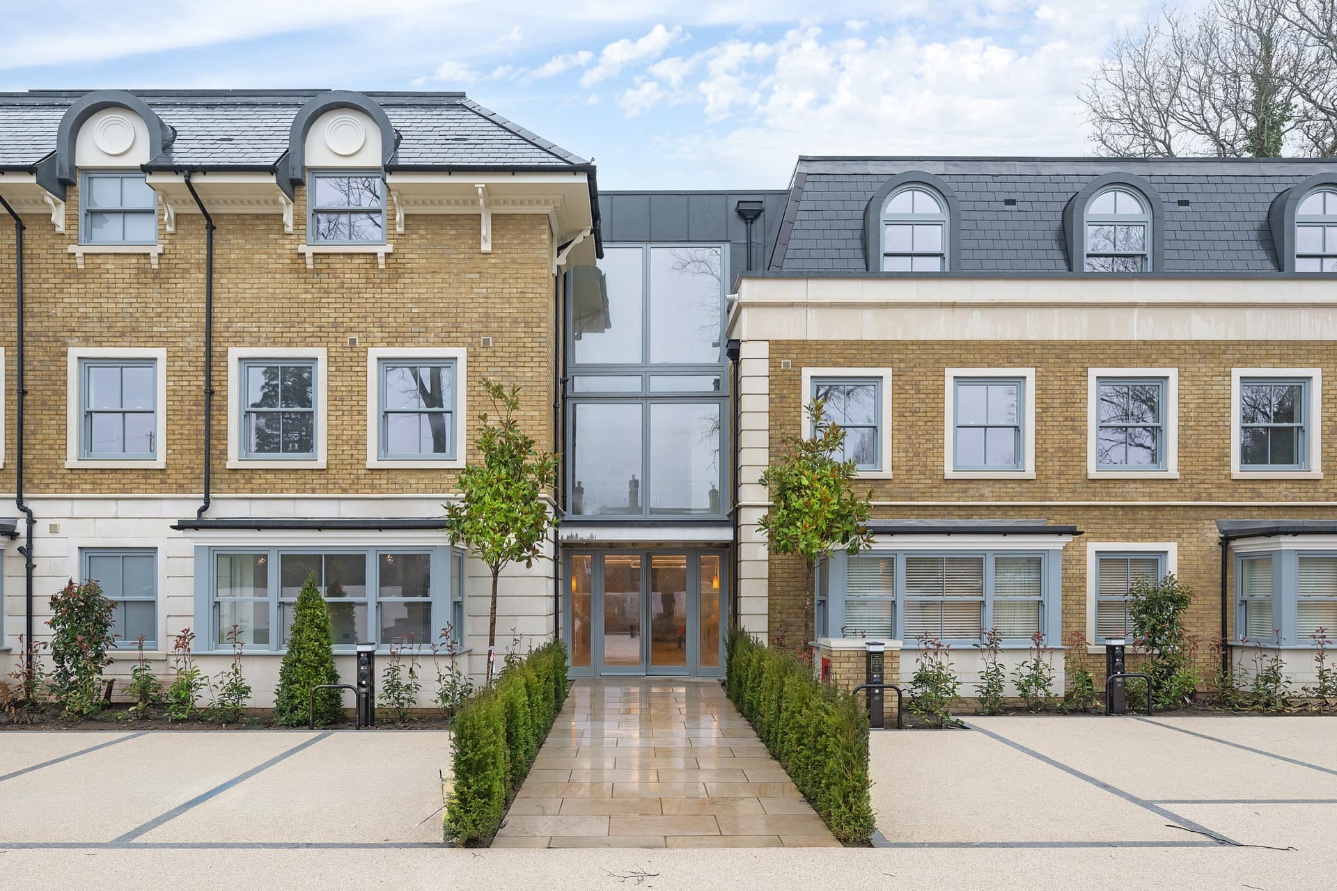 Shalford Lodge — Kingston Hill
